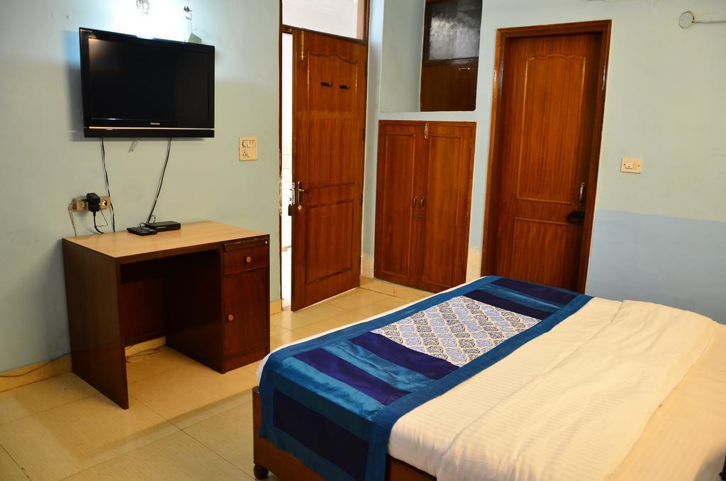 Airport Hotel Paradise International New Delhi Eksteriør billede