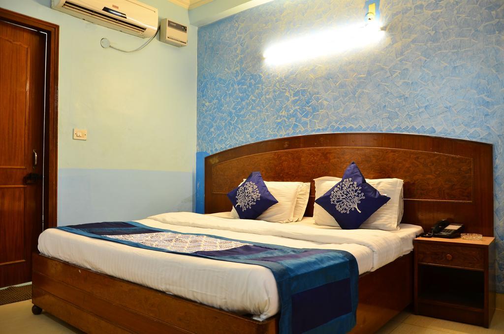 Airport Hotel Paradise International New Delhi Værelse billede